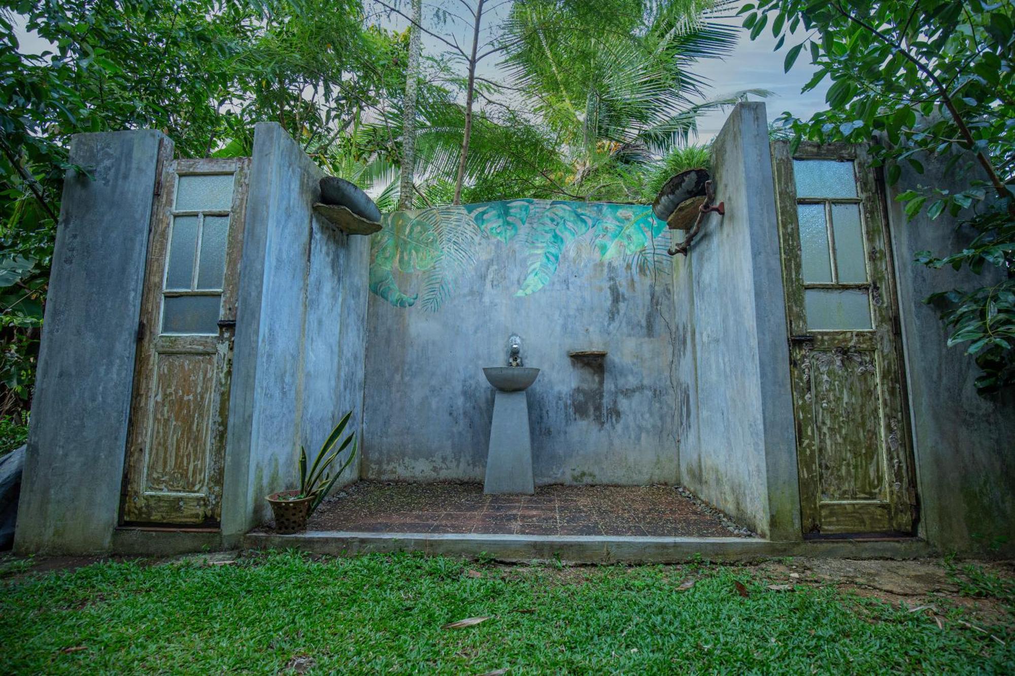 فيلة Tea House